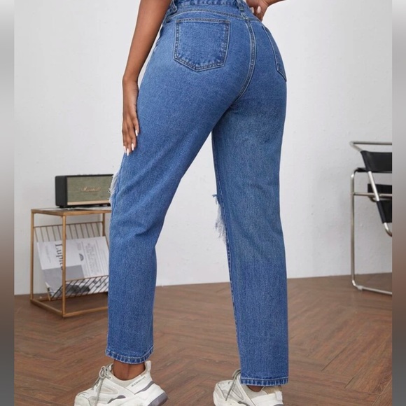 Your fav mom jeans - Picture 4 of 8